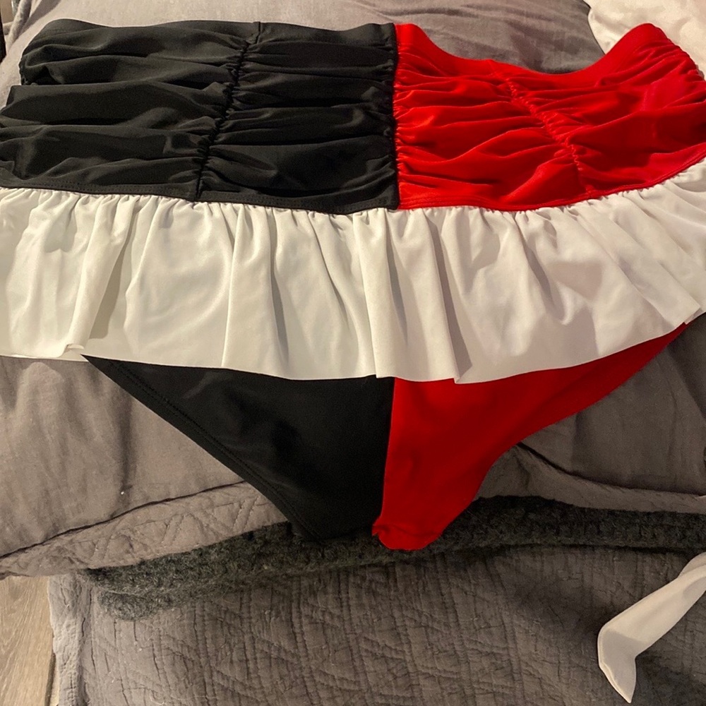 Harley Quinn skit swim bottom